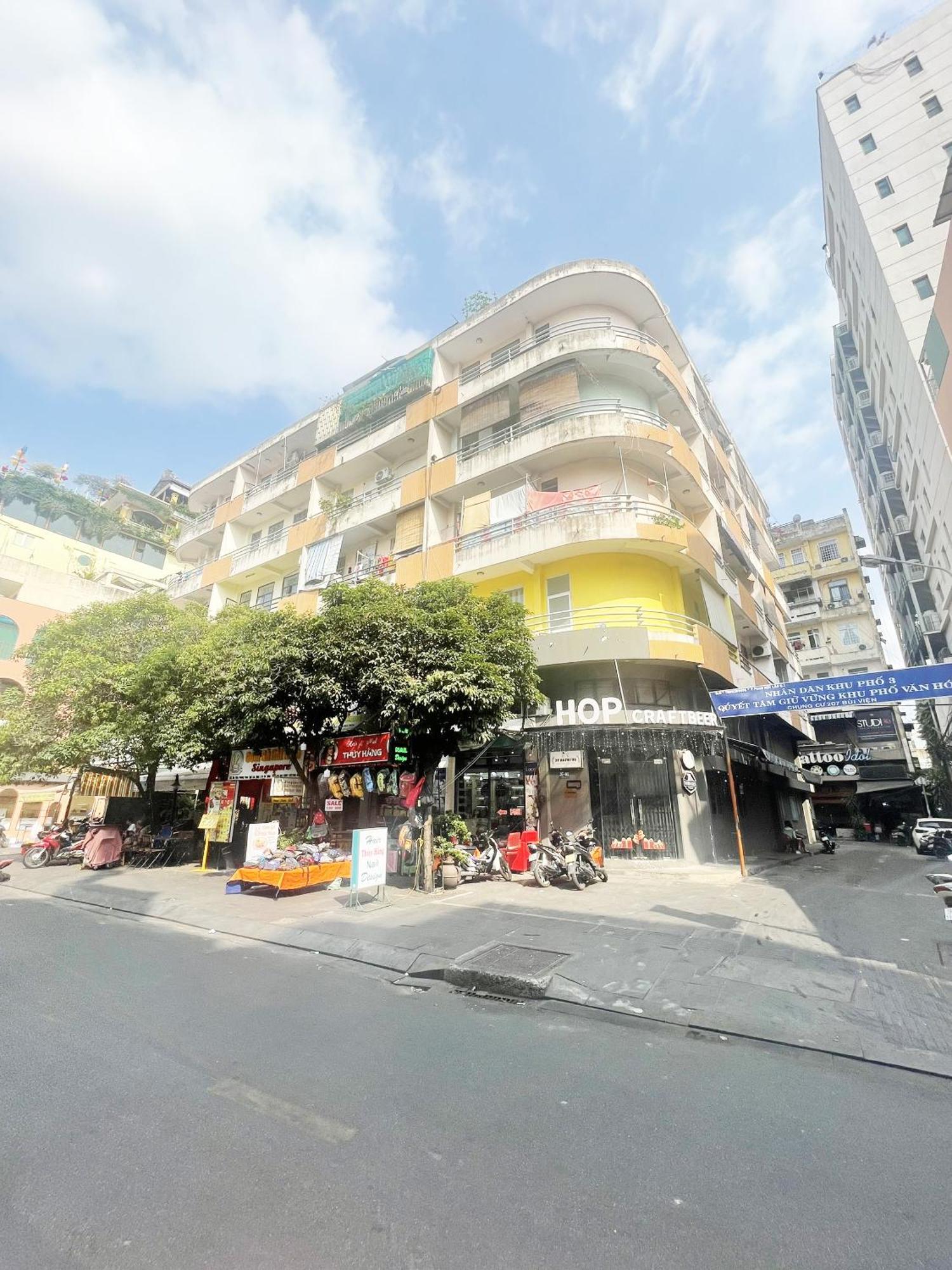Ductaigallery'S Apt & Hidden In Bui Vien St Хошимин Экстерьер фото